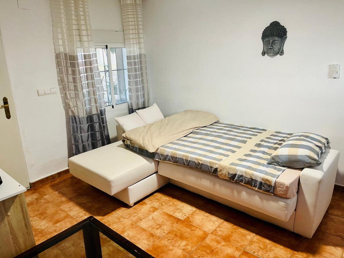 Estudio Adosado Acogedor Con Jardin, Barbacoa Y Parking Privado Αλικάντε Εξωτερικό φωτογραφία
